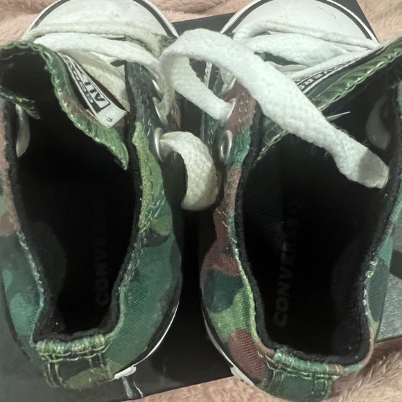 Converse - Picture 4 of 5